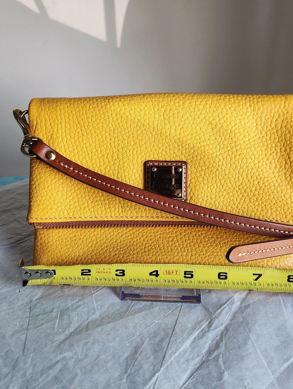 Dooney & Bourke Dandelion Pebble Leather Foldover Crossbody w/Wallet  EUC - Picture 4 of 7